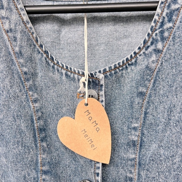 NWT Blue Denim Light Acid Wash Button-up Vest Cream Ruffle hem Eyelet Detail - Picture 10 of 13